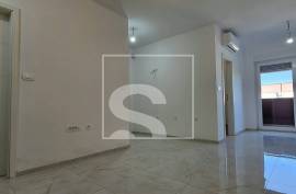 Novogradnja Pula, stan 44m2, 3.kat, lift, Pula