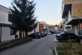 Trosoban renoviran stan Ciglane, 78 m2, Sarajevo – Centar
