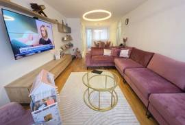 Trosoban renoviran stan Koševsko brdo, 83m2, Sarajevo – Centar